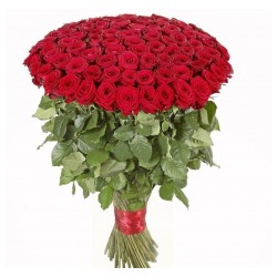 Букет из красной розы с атласной лентой